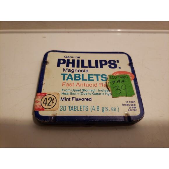 Vintage Phillips Magnesia Tablets Tin - 30 count - 4.8 grains each - 42 cents - Picture 1 of 2